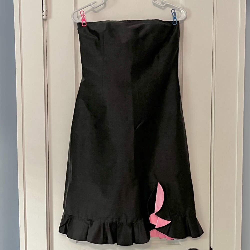 CK bradley women's black strapless dress, pink lining, 100% silk, size 8